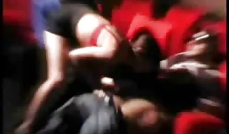 Dögös csipkedte porno videok ingyen a puncija