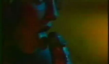 Christian gondoskodik teljes pornó filmek magyarul Codyról.