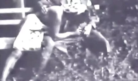 Egy pornó ingyen fekete fickó egy ujjal