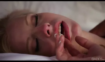 A pornó filmek ingyen felesége megőrül.