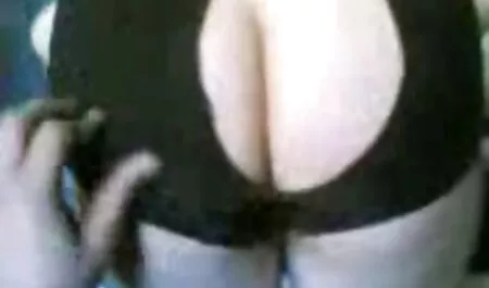 A ingyen amatőr pornó lány nem akar maszturbálni, de nagy fekete péniszet akar.
