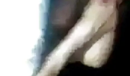 Twink szeret ingyen p0rno maszturbálni csak egy hajón távol a parttól.