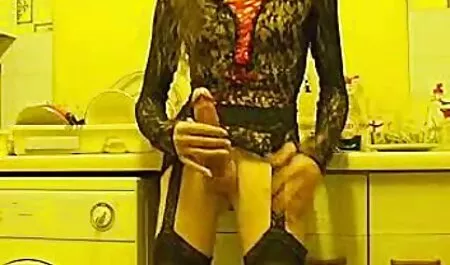 Dylan Érett Amatőr ököllel anya fia porno ingyen