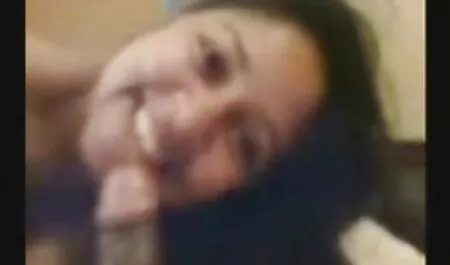A forró nő vágyik online filmek pornó egy nagy fekete kakas neki.