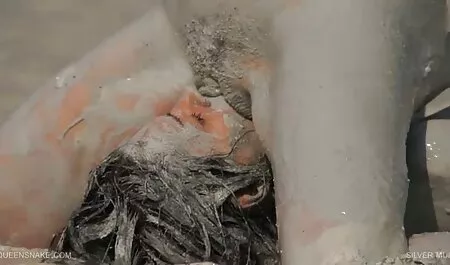 A heteró anya fia pornofilm Dante beszippantja magát.