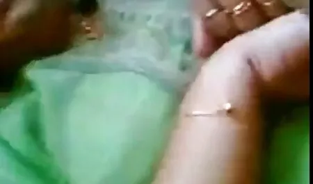 Gyönyörű pono filmek ingyen lány pisil a természetben