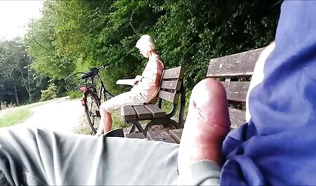 Egy munkanélküli barna ingyen porno csucs nincs más választása, akkor miért vetkőzni?