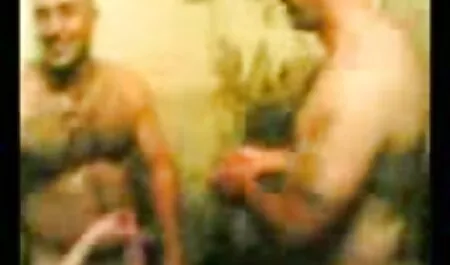 BEARFILMS Szőrös teljes porno filmek magyarul Szőrös vadász szar medve után Szopás