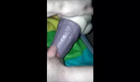 A britek egy gyönyörű segg után mennek egy hanyag szeksz porno szopás után.