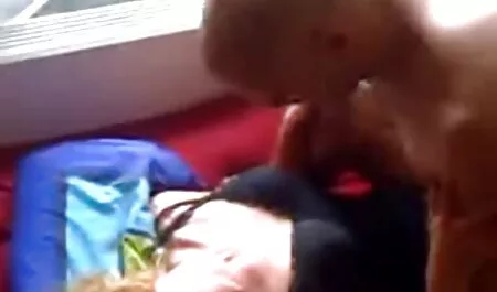 Szerető azyza porn baszik a kertben