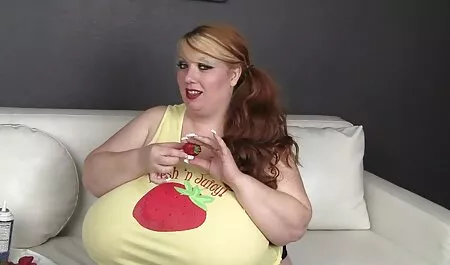 Valerie Capriski-A Nyilvános csicsolina porno Nő