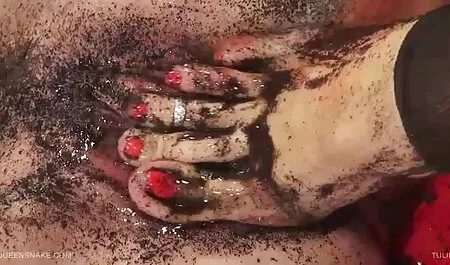 Karcsú kiskatona vesz egy kemény kakas hátulról ingyen nezheto pornofilmek is szereti.