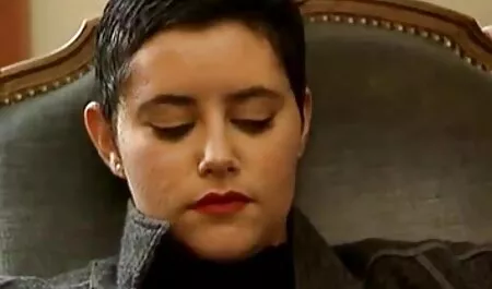 Ázsiai ingyen pornok Derrick csiklandozza a csoport