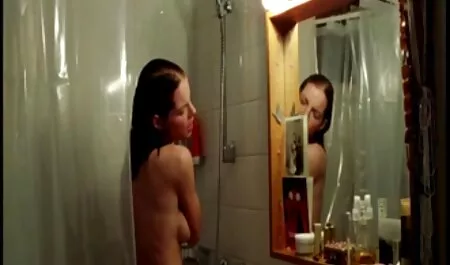 Tetovált lány maszturbál ingyen nezheto porno filmek a puncija