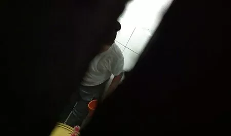 Ázsiai modell lesz piszkos cum az porno beleélvez arcán
