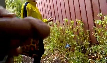 Izom srácok küzdenek, hogy kitaláljuk,ki van ott. magyarul beszelő porno