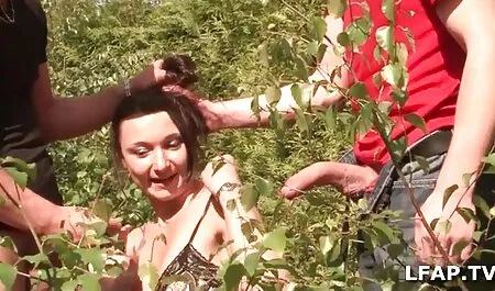 Jason r maszturbál egy autó az ingyen porno film út szélén
